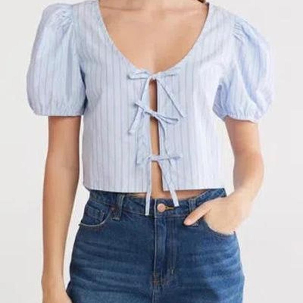Sweet and feminine Abound blue pinstripe tie-front crop top